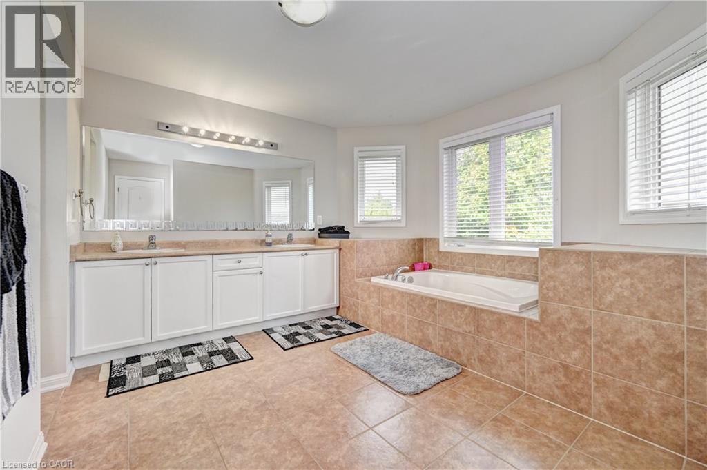 32 Weir Street, Cambridge, Ontario  N3C 0B9 - Photo 25 - 40791597