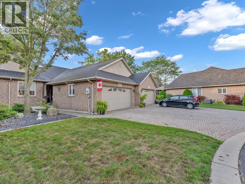 117 Crosswinds Unit# 10, Kingsville, Ontario N9Y 4B1 - Photo 3 - 25030882