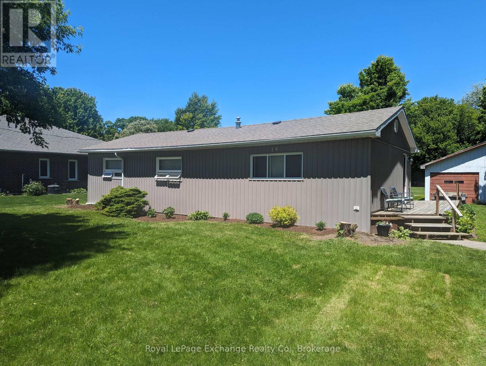 19 Park Street, Huron-Kinloss, Ontario  N0G 2R0 - Photo 1 - X12591034