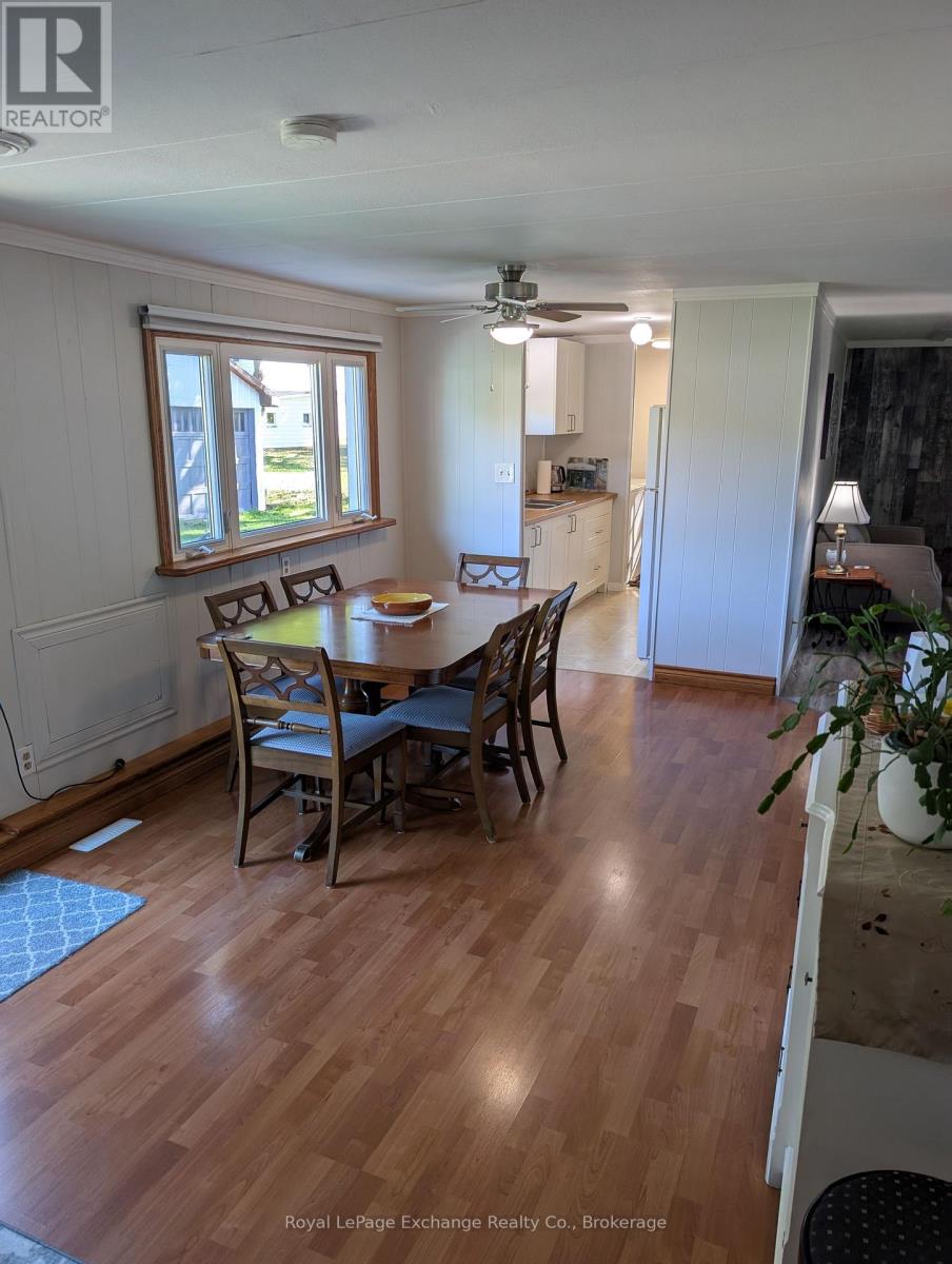 19 Park Street, Huron-Kinloss, Ontario  N0G 2R0 - Photo 11 - X12591034