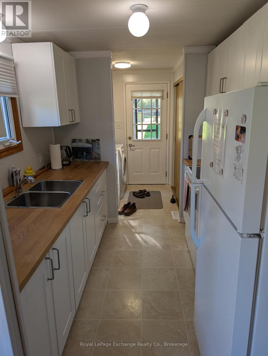 19 Park Street, Huron-Kinloss, Ontario  N0G 2R0 - Photo 13 - X12591034