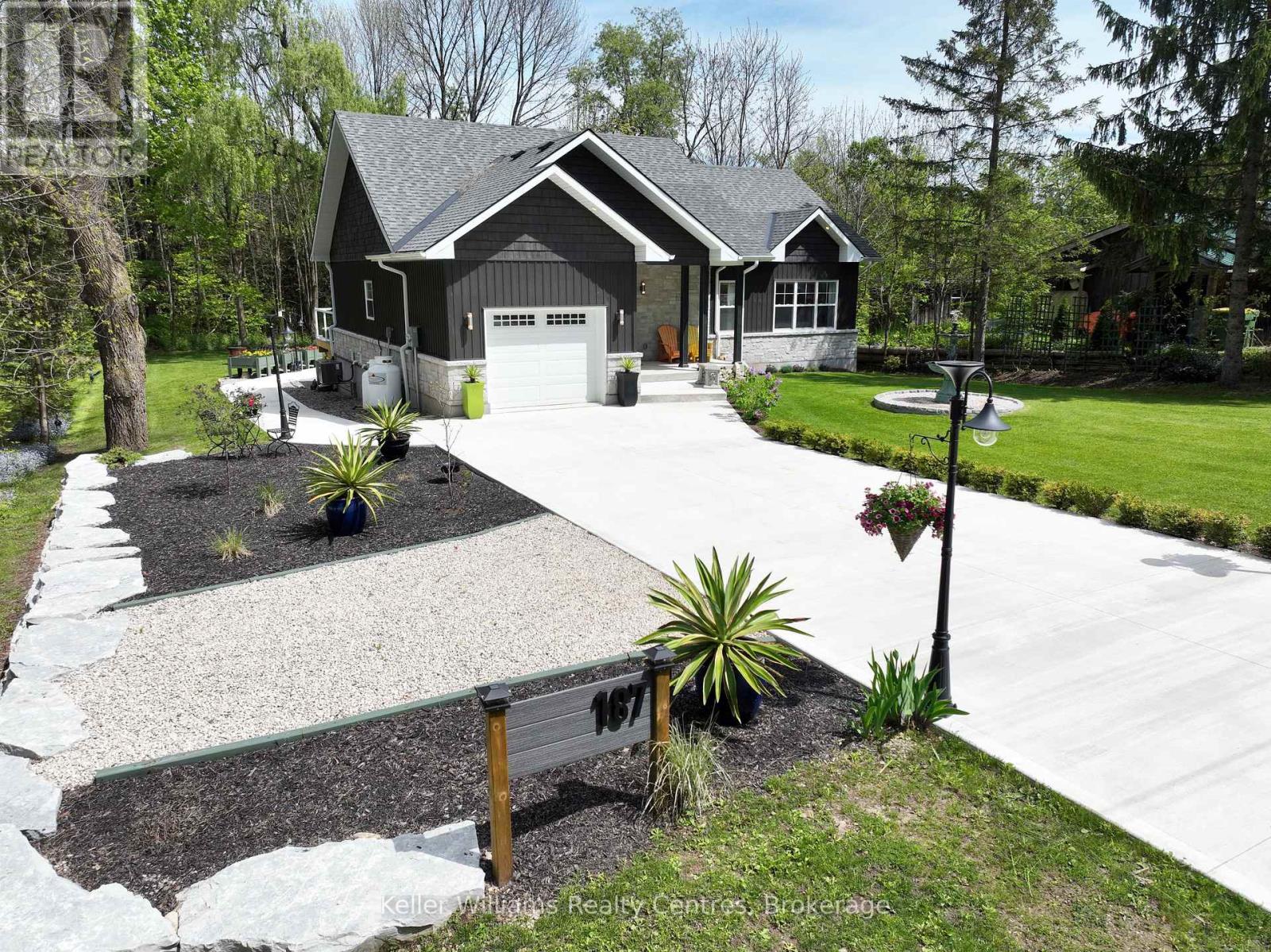 187 Pellisier Street, Grey Highlands, Ontario  N0C 1E0 - Photo 3 - X12591142