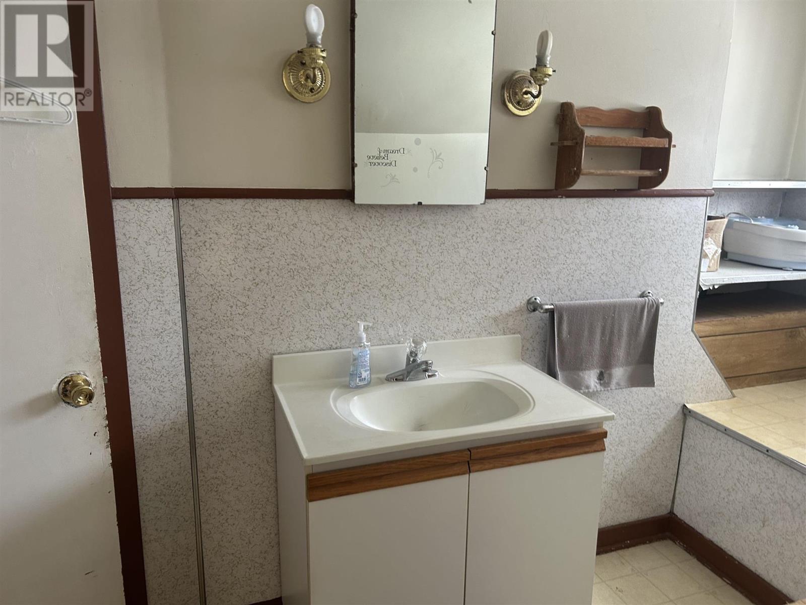 5 Alberta Ave, Sault Ste. Marie, Ontario  P6B 2N6 - Photo 11 - SM253384