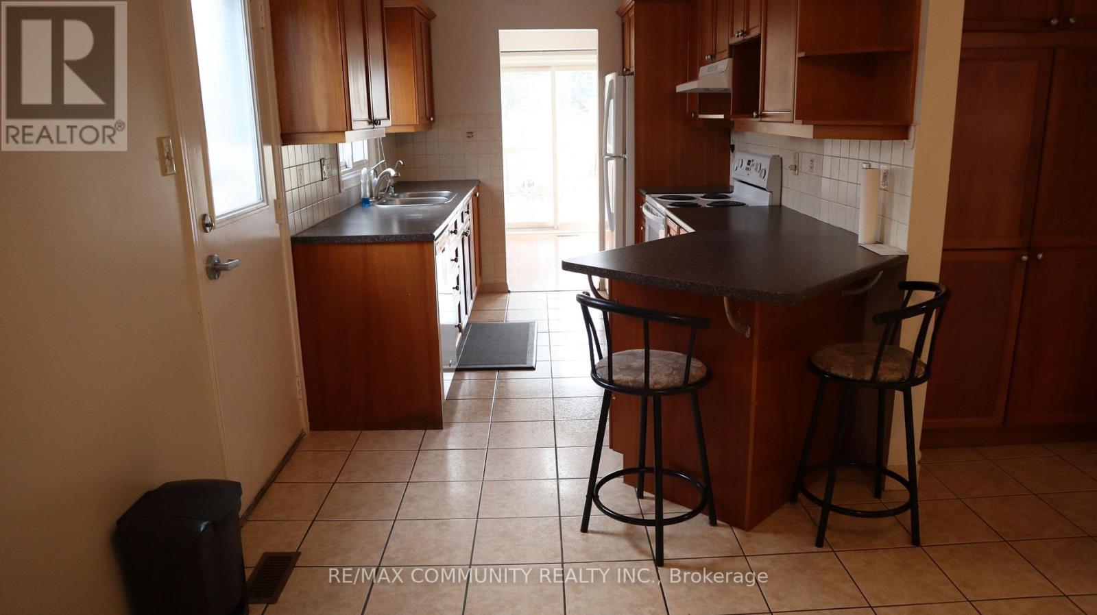 172 Bellamy Road, Toronto (Eglinton East), Ontario  M1J 2L5 - Photo 5 - E12547916