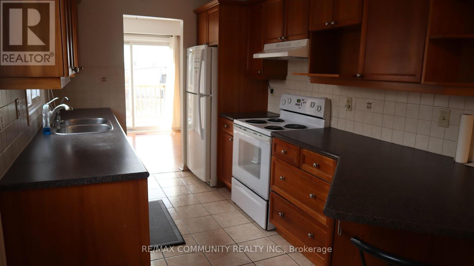 172 Bellamy Road, Toronto (Eglinton East), Ontario  M1J 2L5 - Photo 7 - E12547916