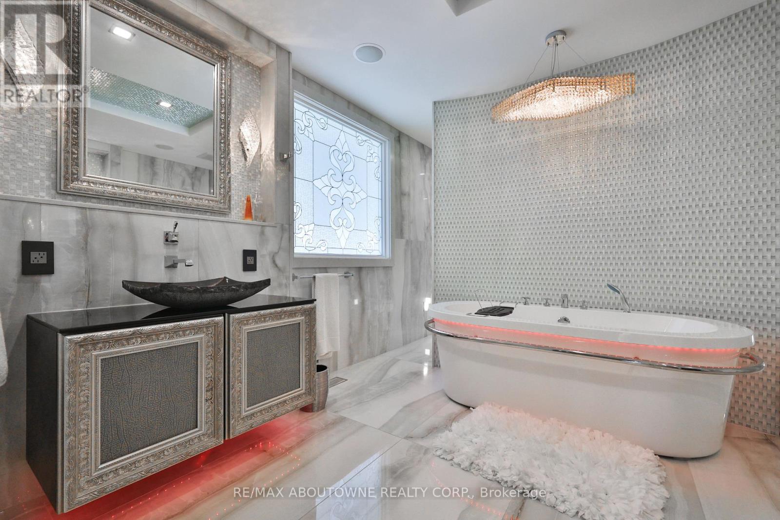 24 School Street, Hamilton, Ontario  L0R 2H0 - Photo 42 - X12382737