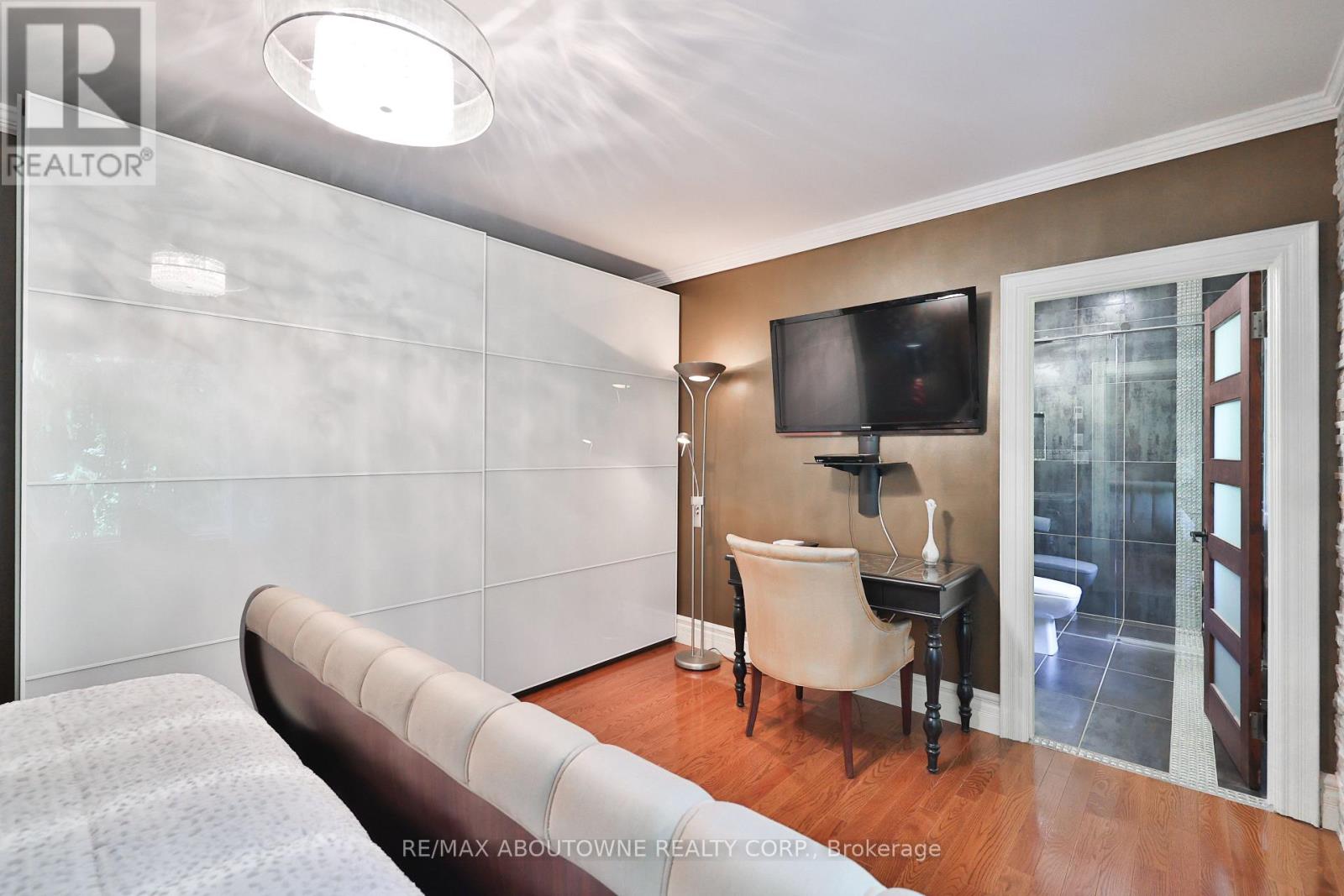 24 School Street, Hamilton, Ontario  L0R 2H0 - Photo 46 - X12382737