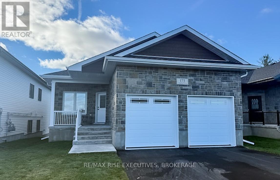 173 CREIGHTON DRIVE, Loyalist, Ontario