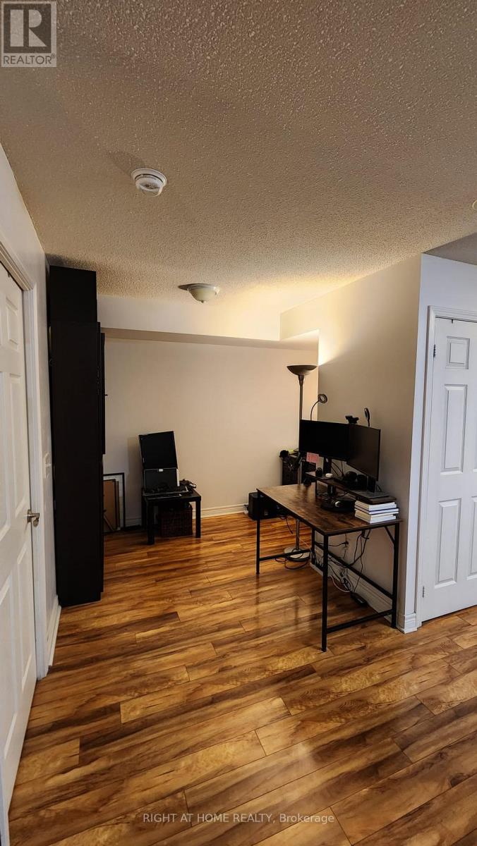 2205 - 30 Grand Trunk Crescent, Toronto, Ontario  M5J 3A3 - Photo 10 - C12591108