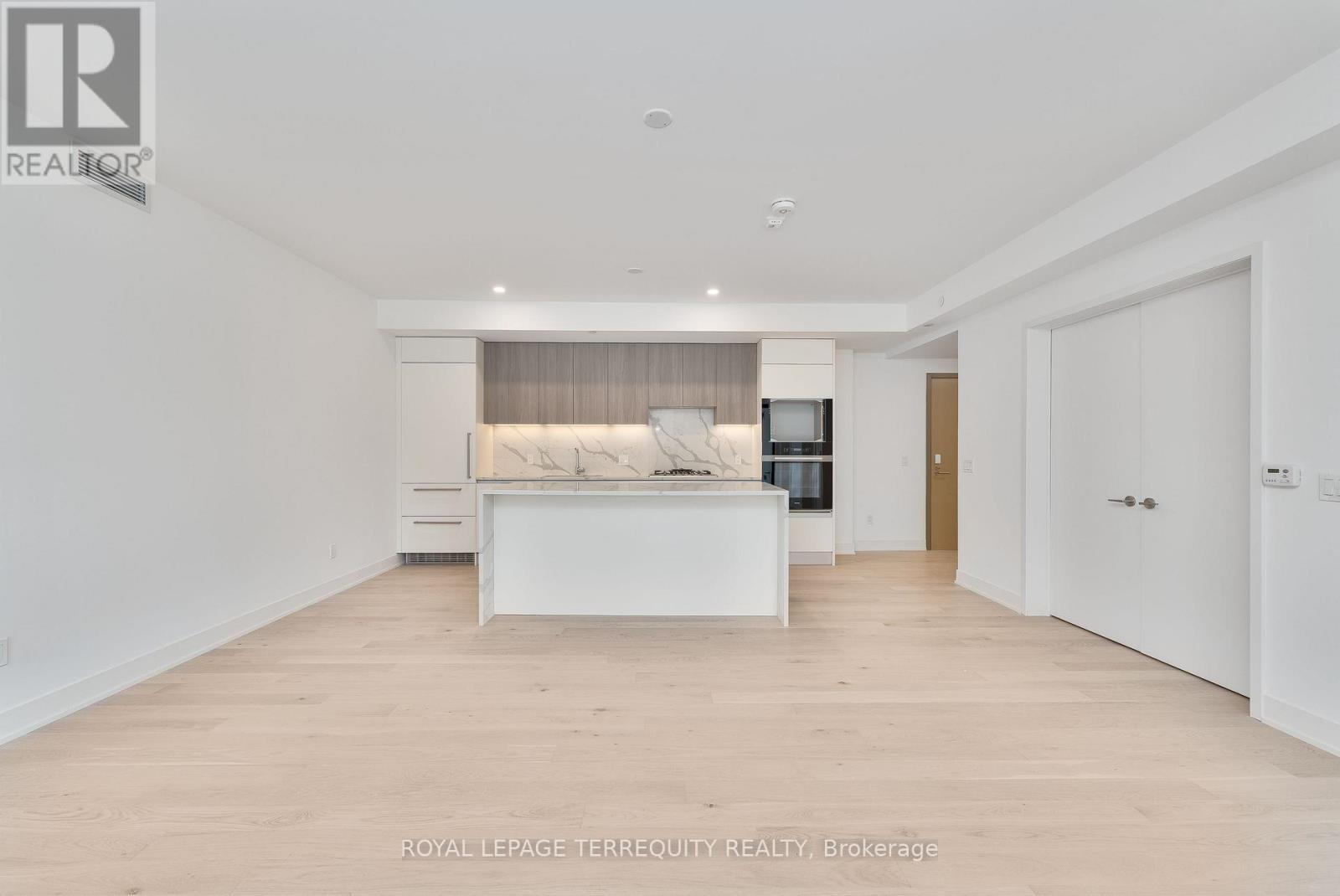 207 - 200 Keewatin Avenue, Toronto, Ontario  M4P 1Z8 - Photo 3 - C12591156