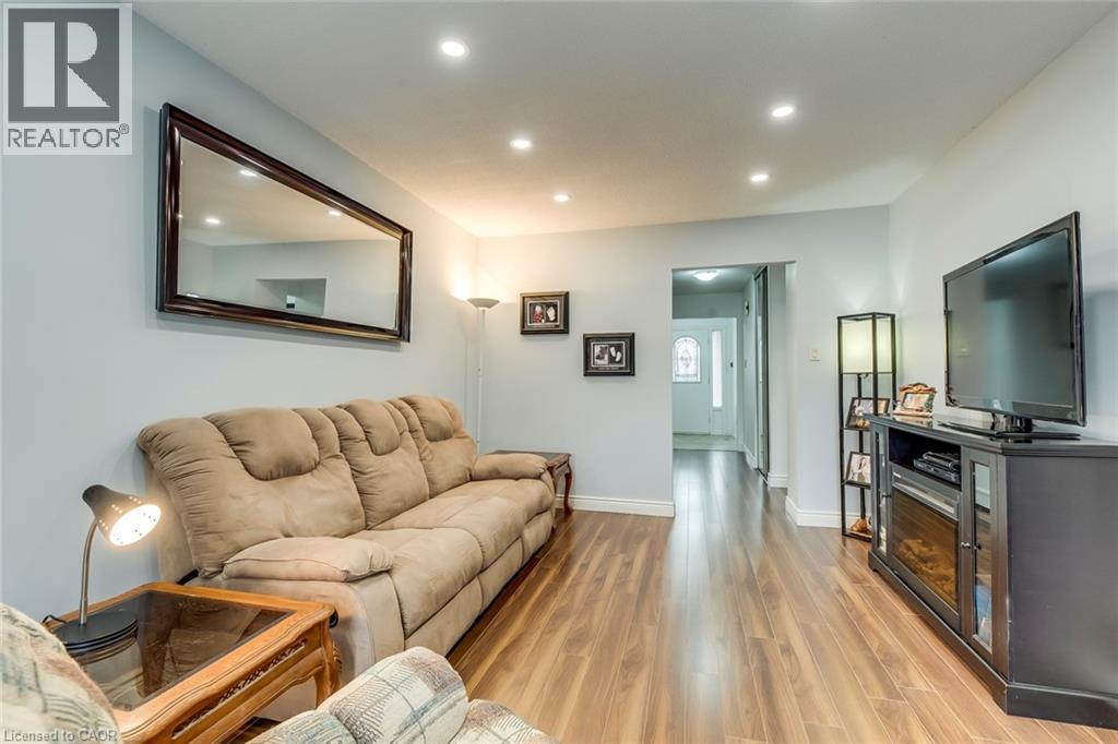 1548 Newlands Crescent Unit# 14, Burlington, Ontario  L7M 1V6 - Photo 3 - 40791344