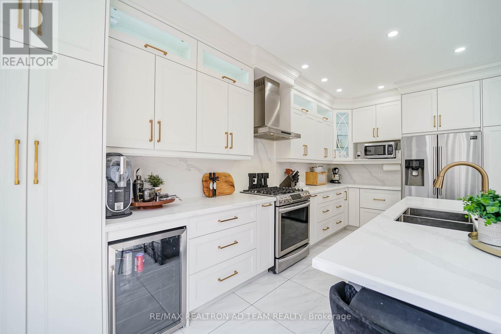 1109 Baltic Lane, Pickering, Ontario  L1X 0G9 - Photo 12 - E12591170