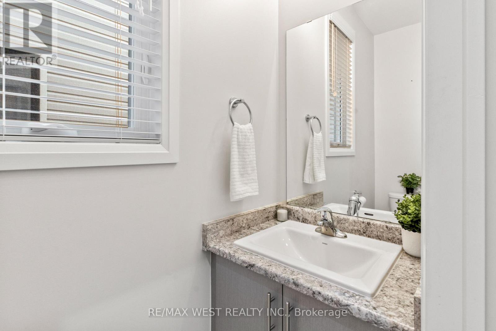 145 East Shore Drive, Clarington, Ontario  L1C 1Z8 - Photo 14 - E12591232