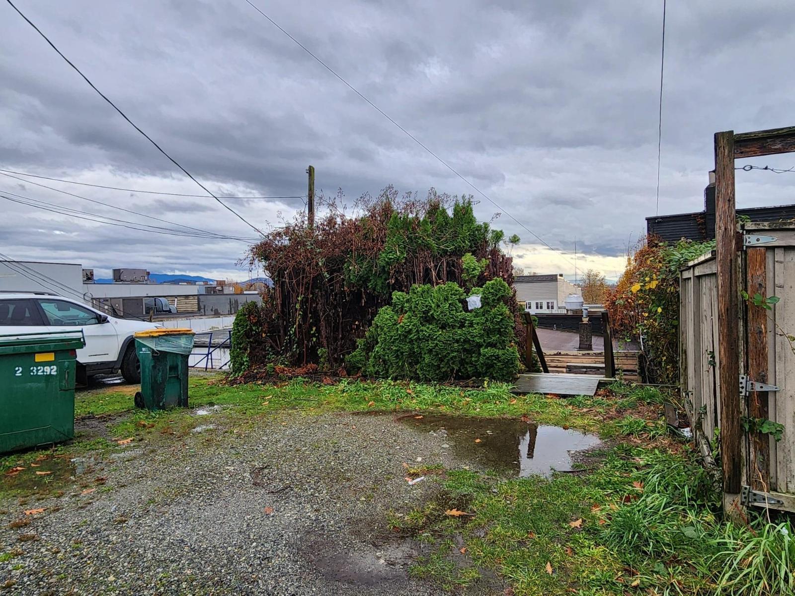 1513 Confidential Street, Mission, British Columbia  V0V 0V0 - Photo 2 - C8074216