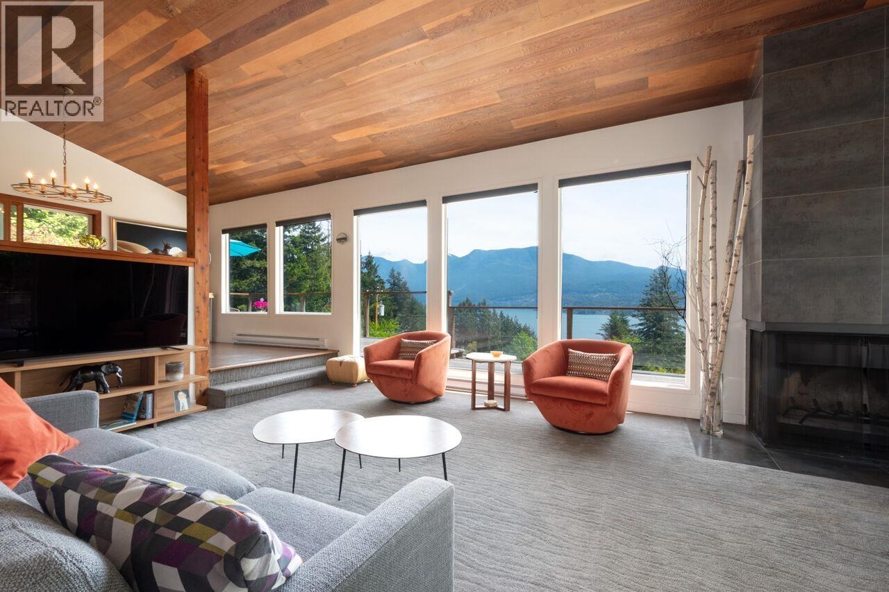 896 TAYLOR ROAD, Bowen Island, British Columbia