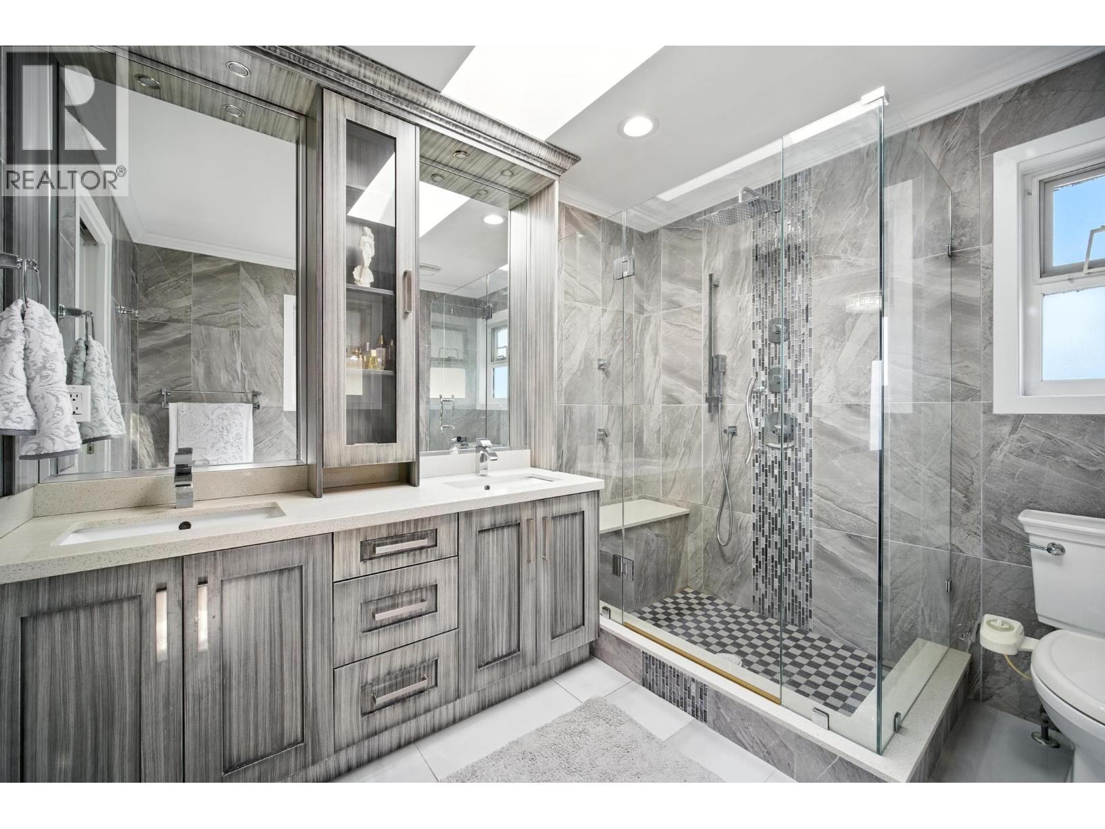 7563 1st Street, Burnaby, British Columbia V3N 3T3 - Photo 18 - R3068513