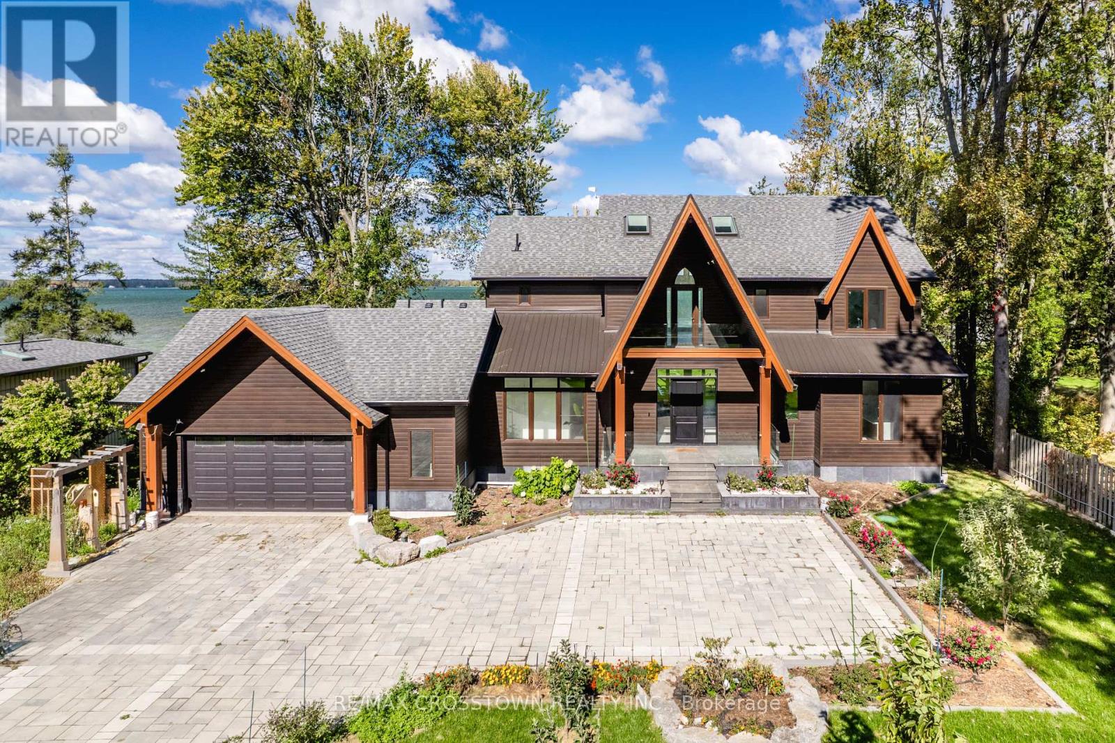 178 Moores Beach Road, Georgina, Ontario  L0E 1N0 - Photo 1 - N12591104