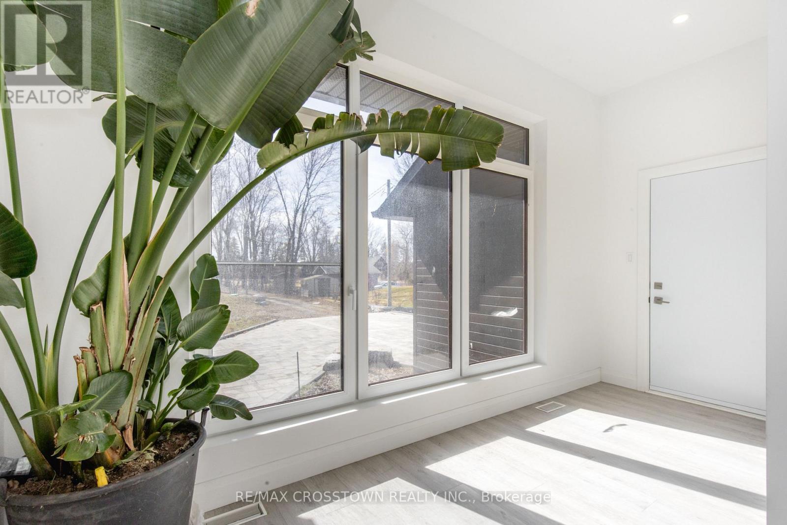 178 Moores Beach Road, Georgina, Ontario  L0E 1N0 - Photo 18 - N12591104