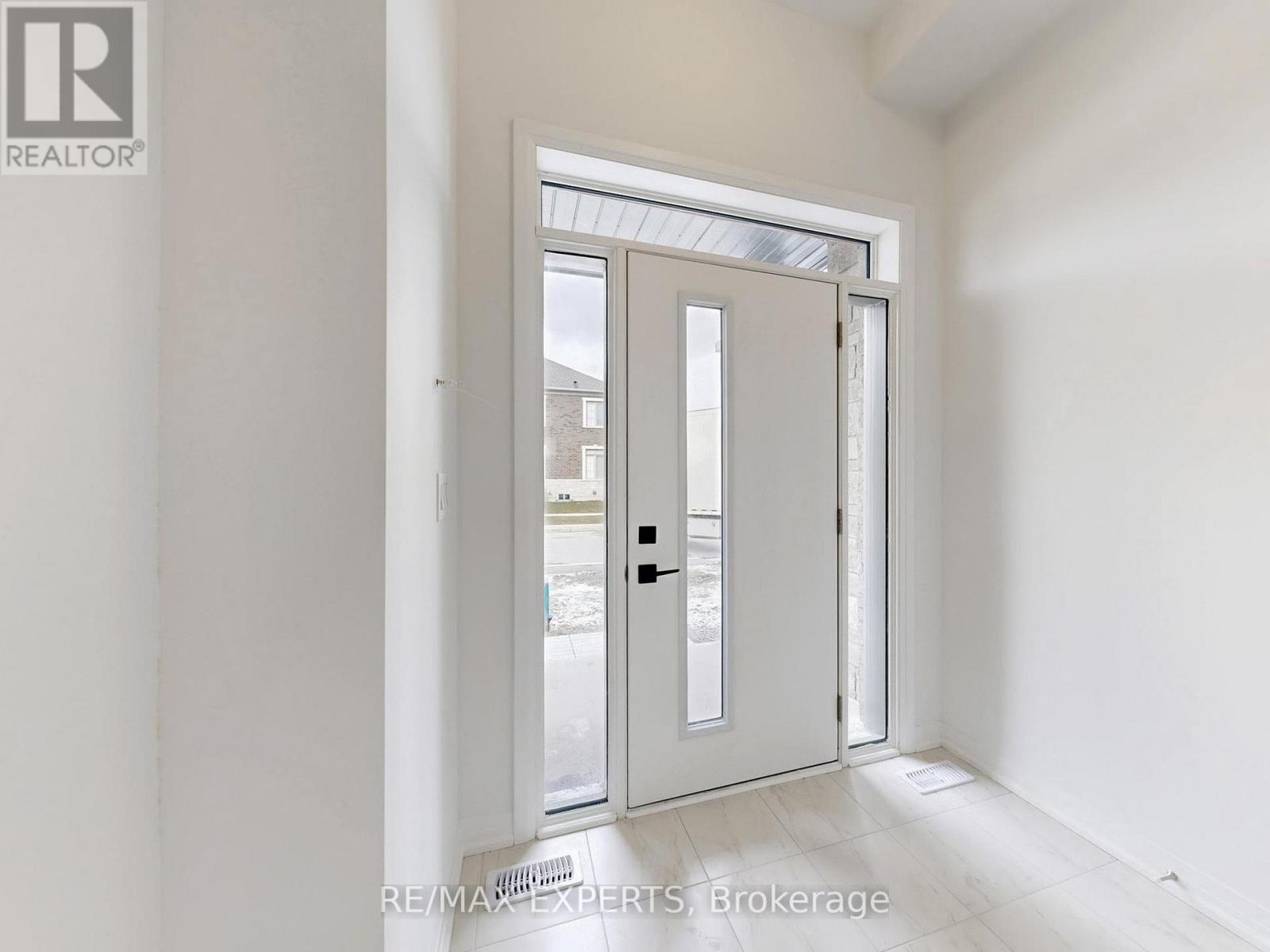 59 Tipp Drive, Richmond Hill, Ontario  L4E 1A2 - Photo 2 - N12591186