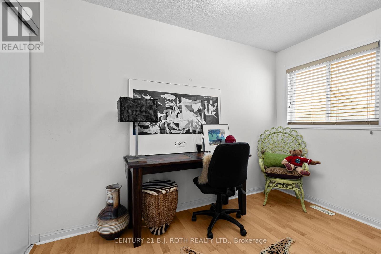 359 Ferndale Drive S, Barrie (Ardagh), Ontario  L4N 9Y6 - Photo 18 - S12591112