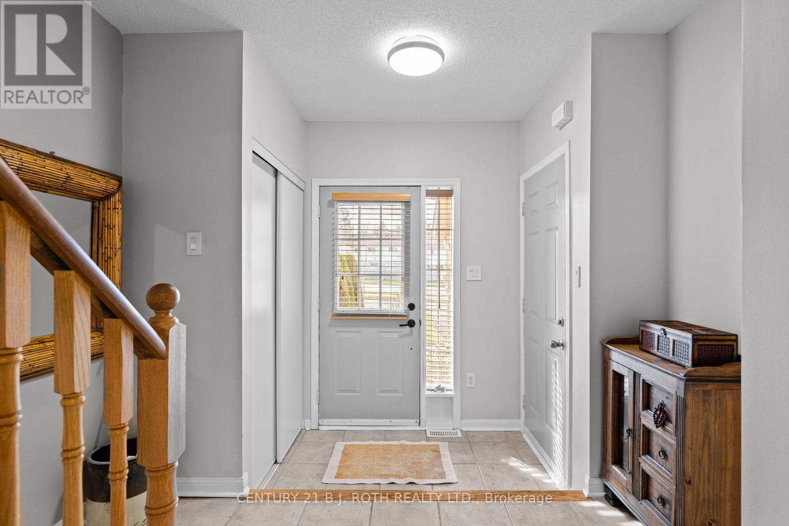 359 Ferndale Drive S, Barrie (Ardagh), Ontario  L4N 9Y6 - Photo 3 - S12591112