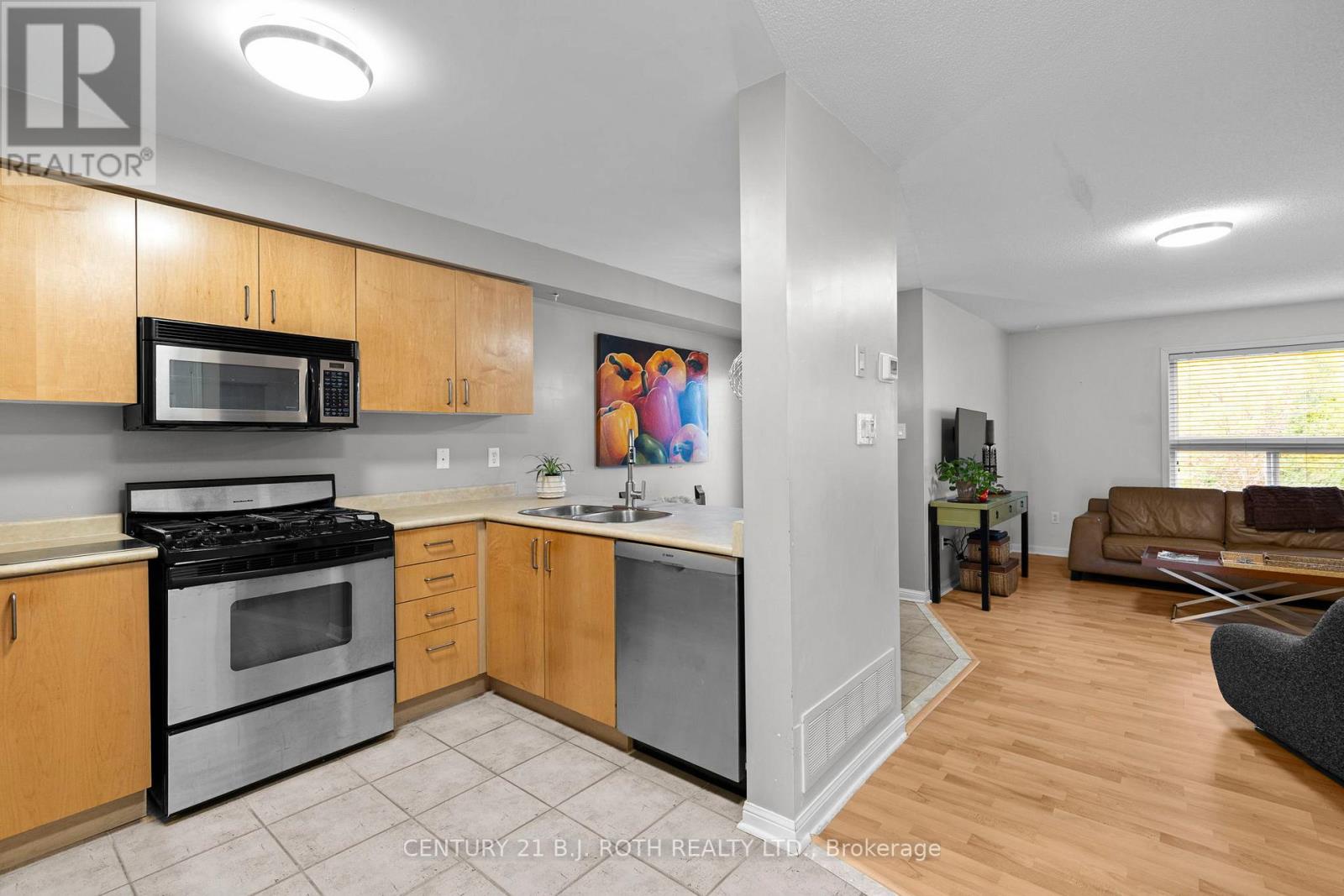 359 Ferndale Drive S, Barrie (Ardagh), Ontario  L4N 9Y6 - Photo 8 - S12591112