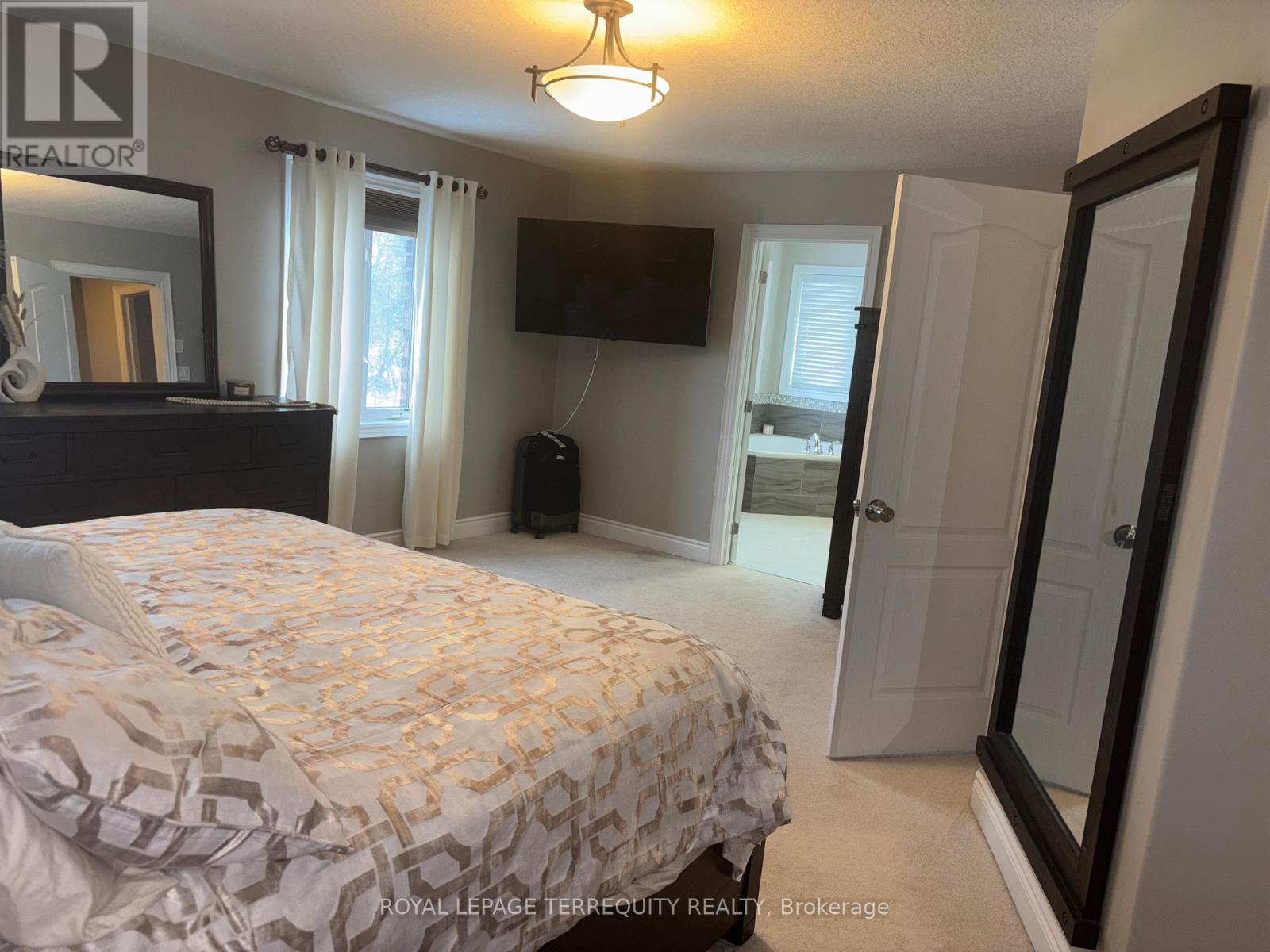 35 Marta Crescent, Barrie (Ardagh), Ontario  L4N 3N6 - Photo 16 - S12591118