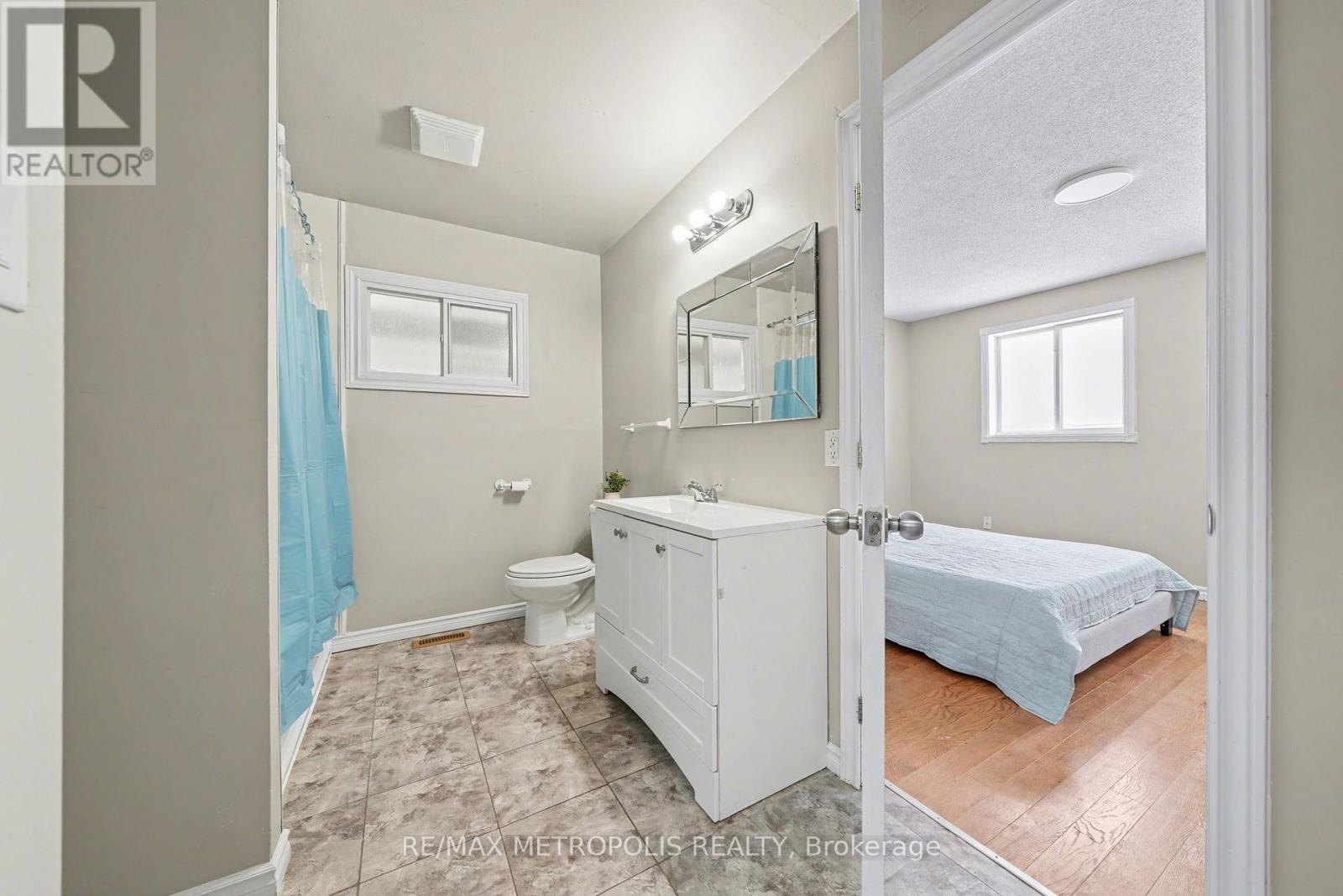 19 Robin Court, Barrie, Ontario  L4M 5L9 - Photo 15 - S12591194