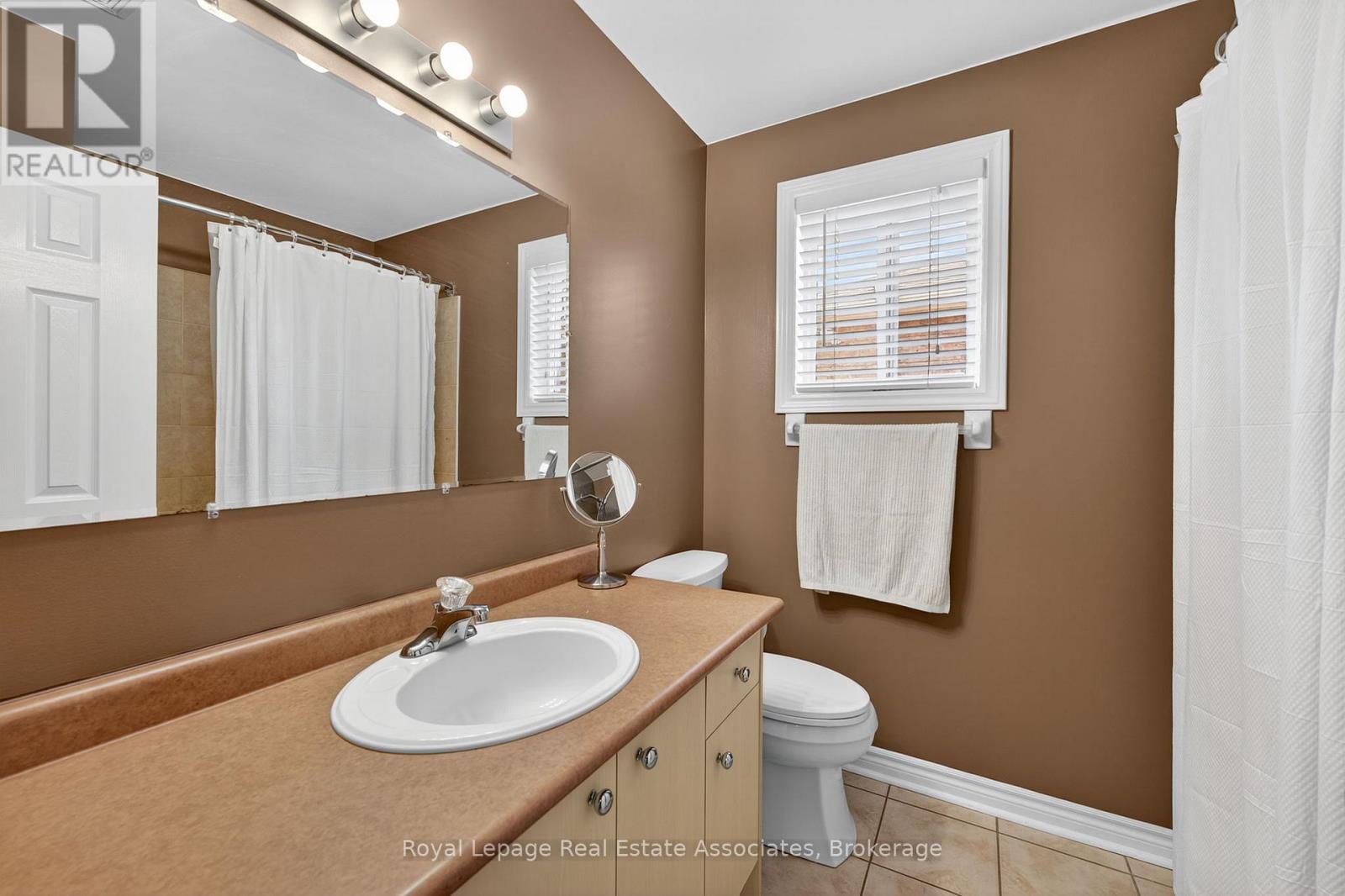 56 Bird Street, Barrie (Edgehill Drive), Ontario  L4N 0X4 - Photo 12 - S12591206