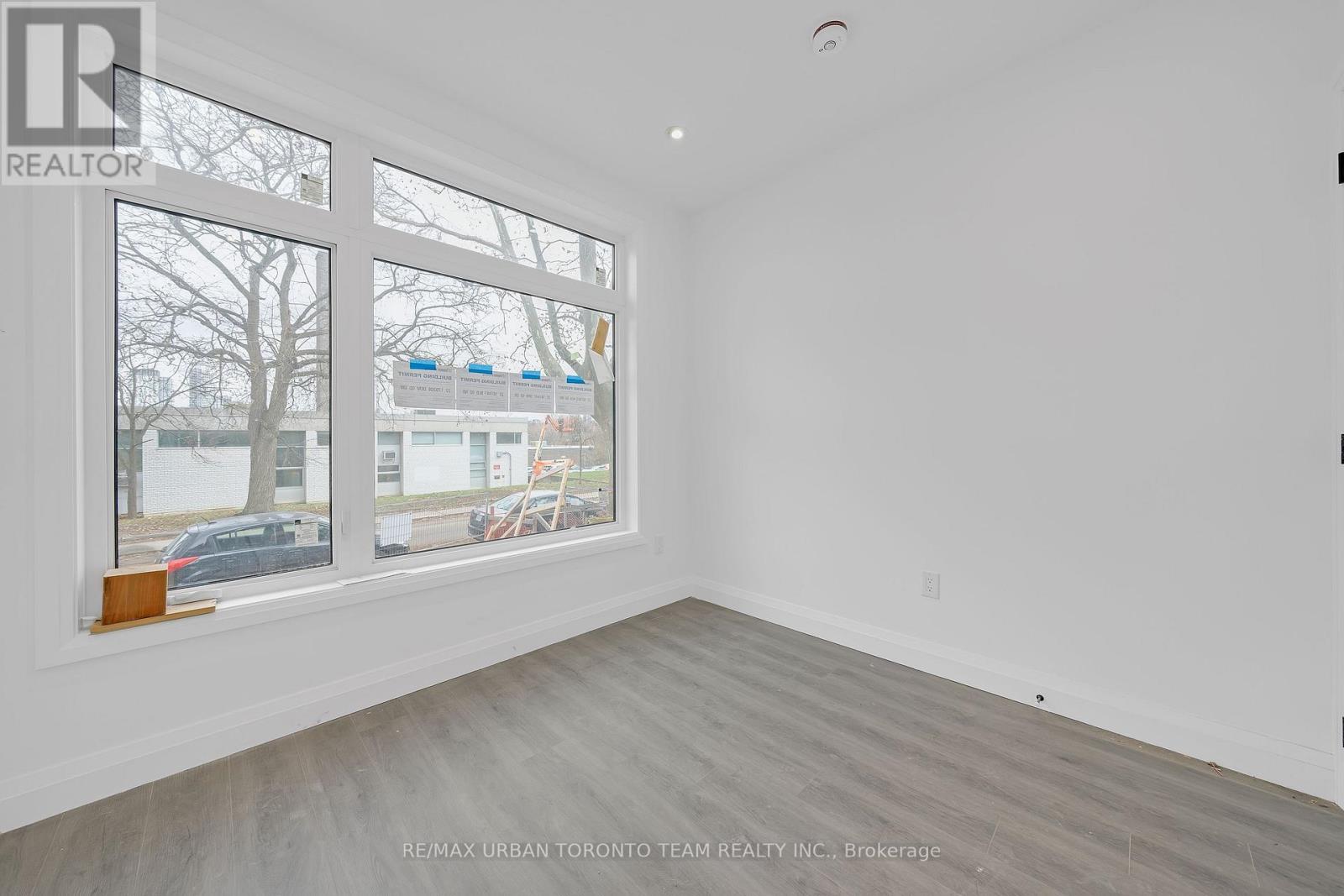 Main - 474 Montrose Avenue, Toronto, Ontario  M6G 3H1 - Photo 5 - C12590930