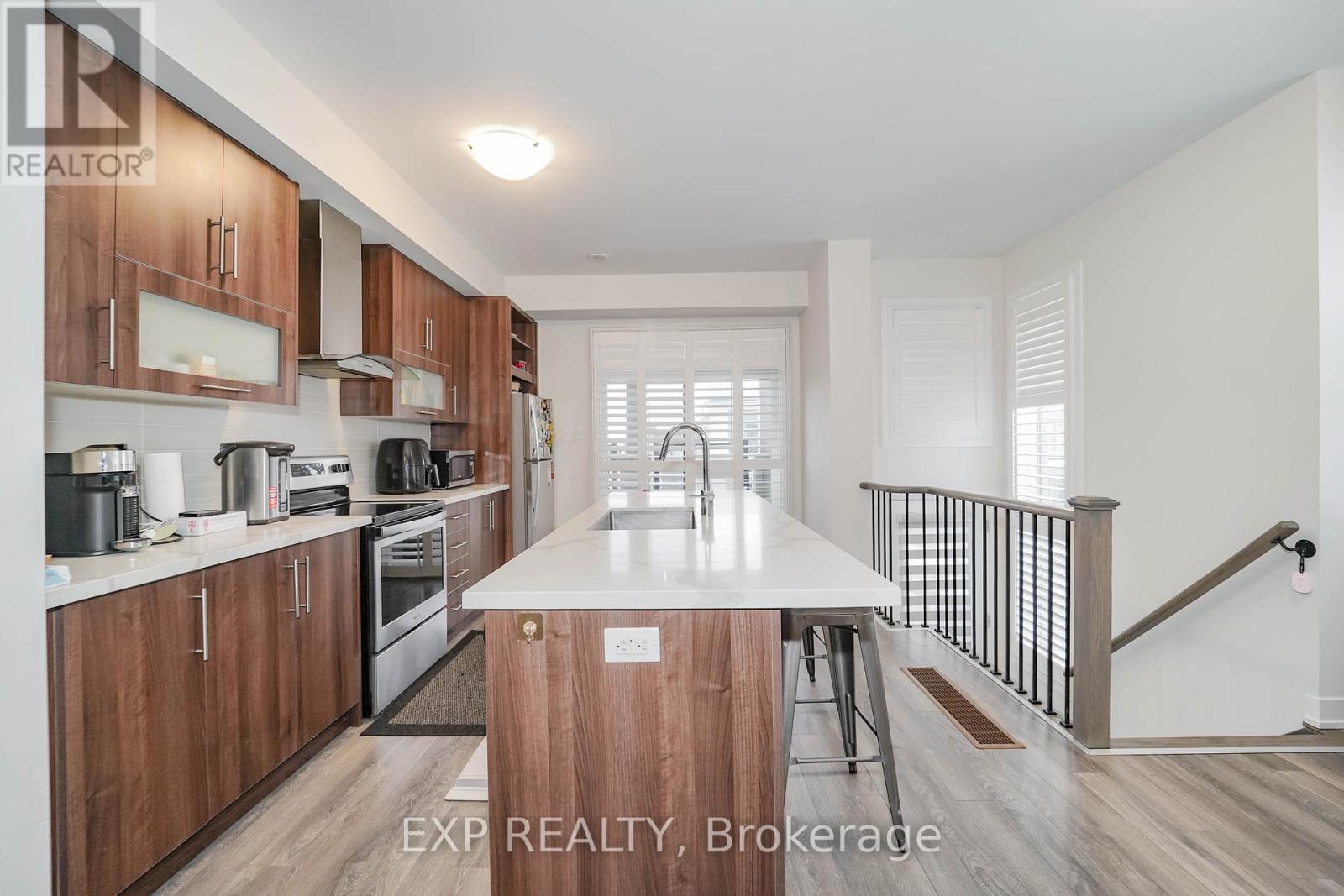 76 - 1 Shawfield Way, Whitby, Ontario  L1R 0N8 - Photo 4 - E12590048