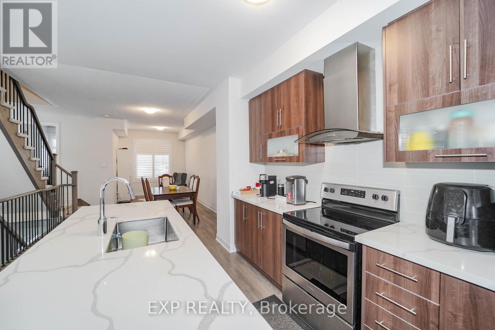 76 - 1 Shawfield Way, Whitby, Ontario  L1R 0N8 - Photo 6 - E12590048