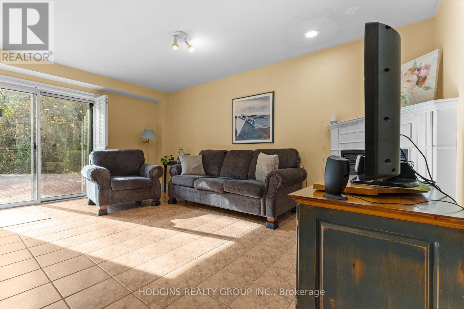 2286 Yorktown Circle, Mississauga, Ontario  L5M 5Y1 - Photo 15 - W12563528