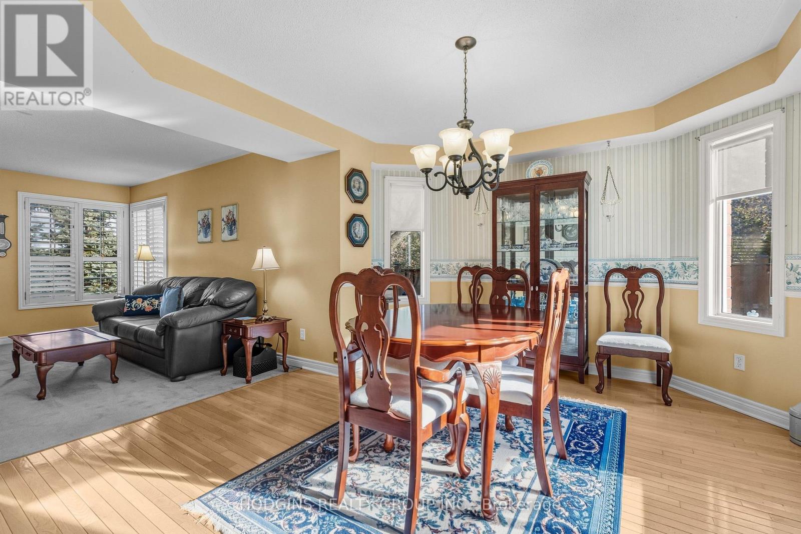 2286 Yorktown Circle, Mississauga, Ontario  L5M 5Y1 - Photo 19 - W12563528