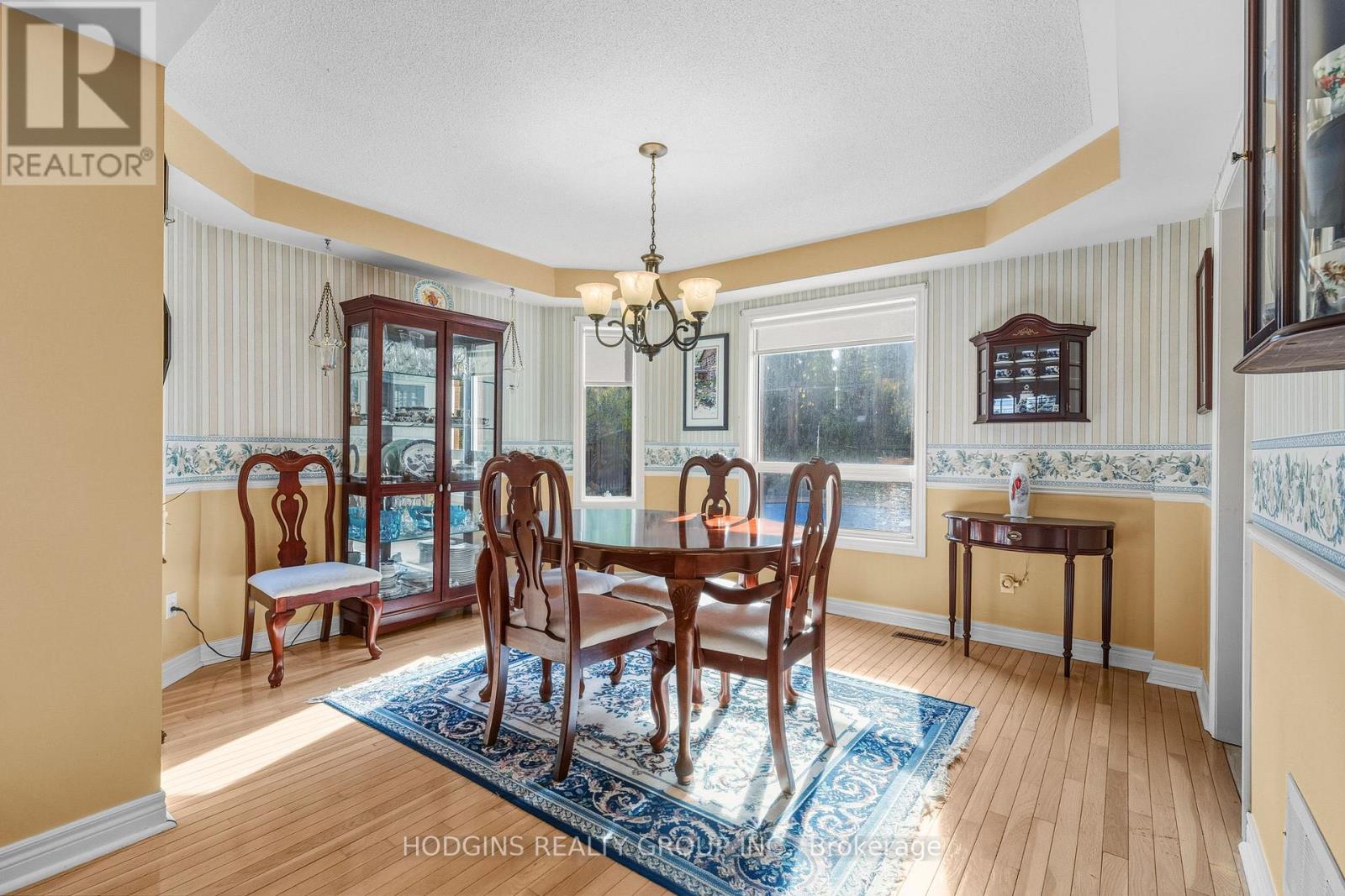 2286 Yorktown Circle, Mississauga, Ontario  L5M 5Y1 - Photo 20 - W12563528