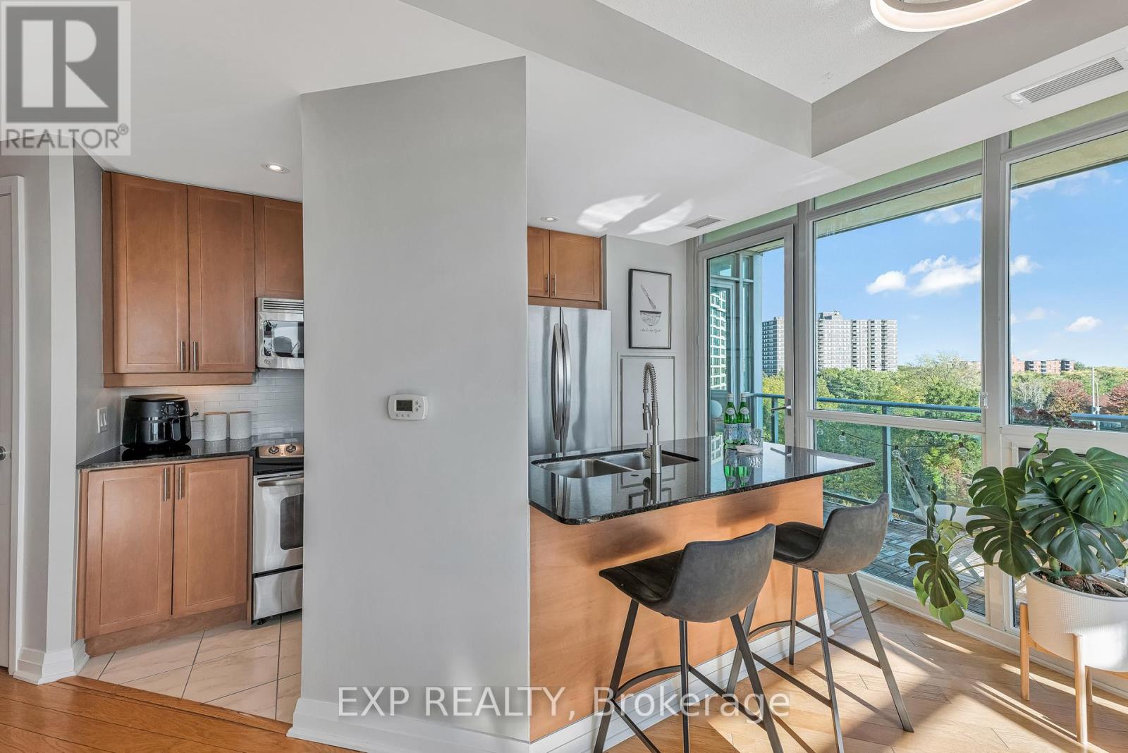 611 - 1055 Southdown Road, Mississauga, Ontario  L5J 0A3 - Photo 11 - W12591026