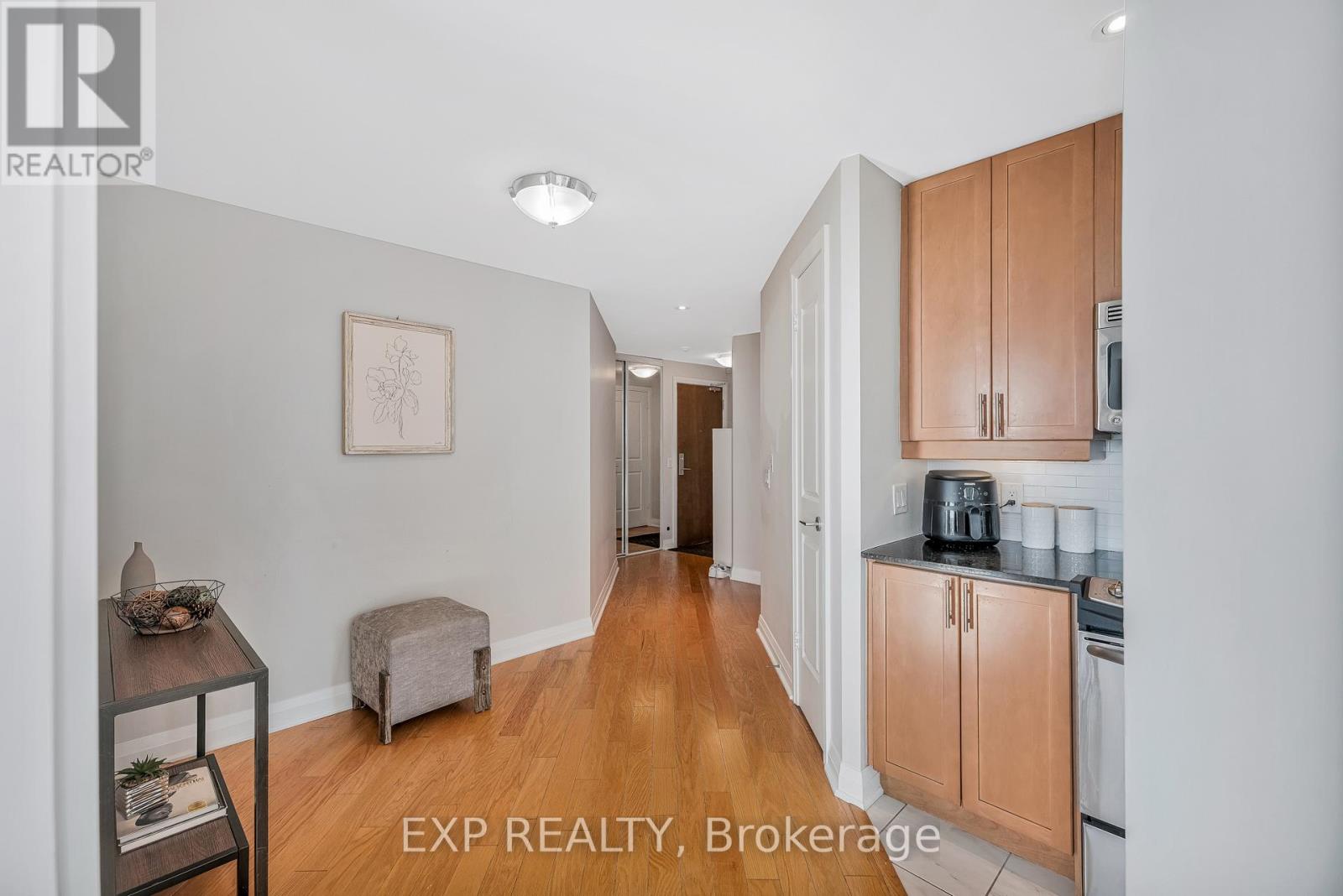 611 - 1055 Southdown Road, Mississauga, Ontario  L5J 0A3 - Photo 26 - W12591026