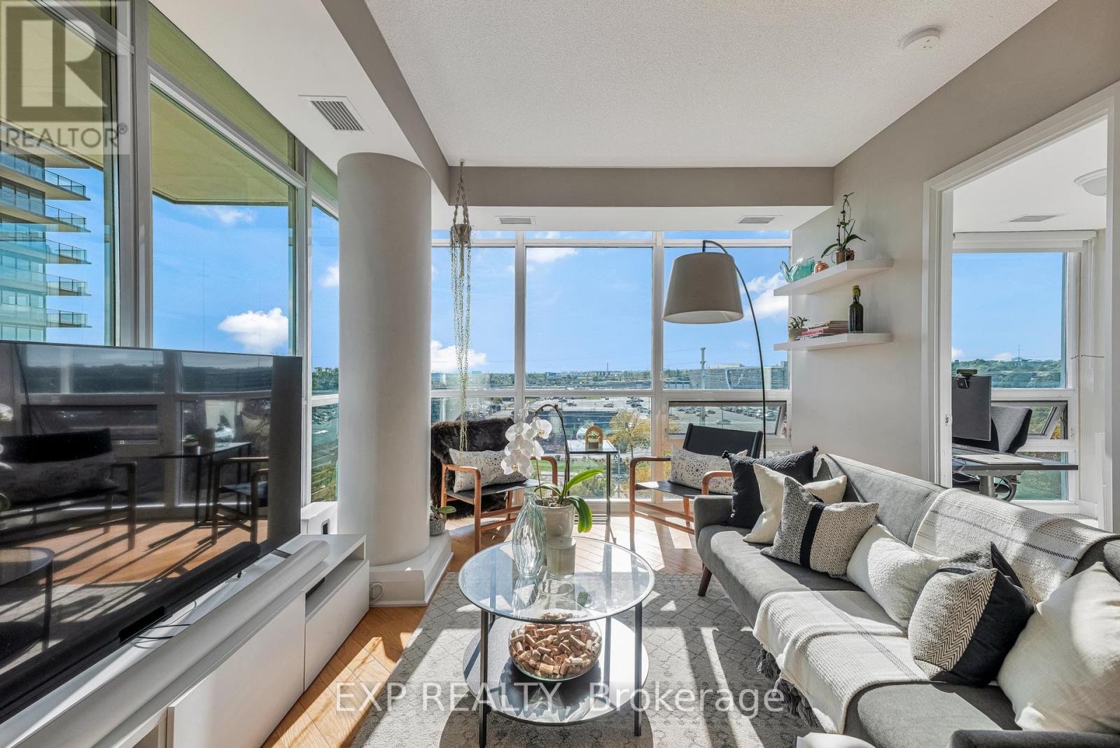 611 - 1055 Southdown Road, Mississauga, Ontario  L5J 0A3 - Photo 5 - W12591026