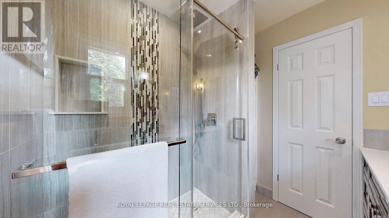 Upper - 4657 Antelope Crescent, Mississauga, Ontario  L4Z 2X2 - Photo 19 - W12591092