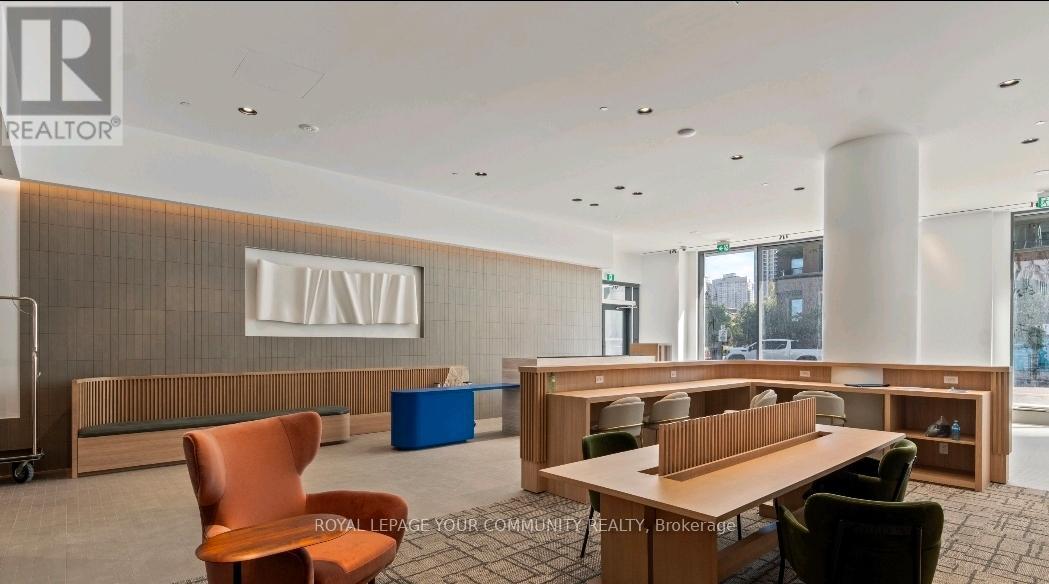 2310 - 395 Square One Drive, Mississauga, Ontario  L5B 0P6 - Photo 17 - W12591124