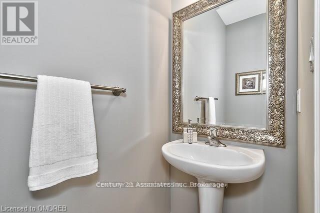 2449 Montagne Avenue, Oakville, Ontario  L6M 0J5 - Photo 3 - W12591140