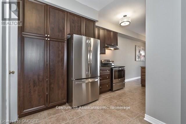 2449 Montagne Avenue, Oakville, Ontario  L6M 0J5 - Photo 4 - W12591140