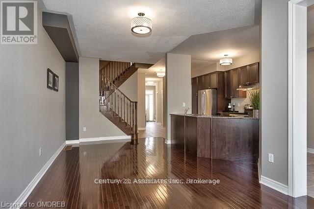 2449 Montagne Avenue, Oakville, Ontario  L6M 0J5 - Photo 7 - W12591140