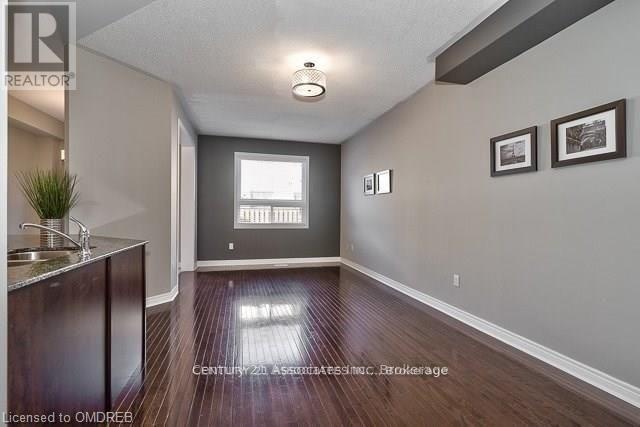 2449 Montagne Avenue, Oakville, Ontario  L6M 0J5 - Photo 9 - W12591140