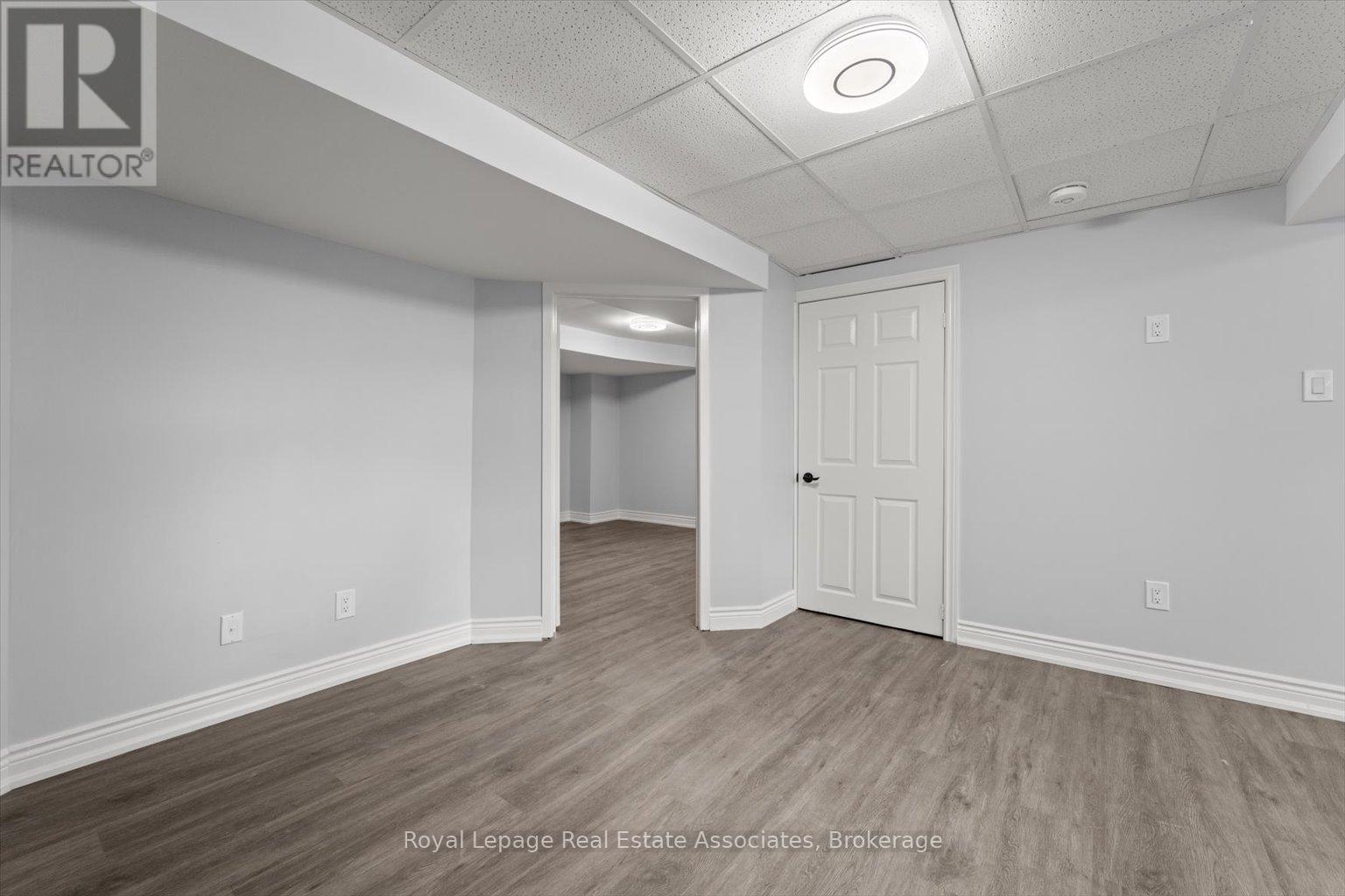 Lower - 1409 Grist Mill Court, Mississauga, Ontario  L5V 1S5 - Photo 10 - W12591144