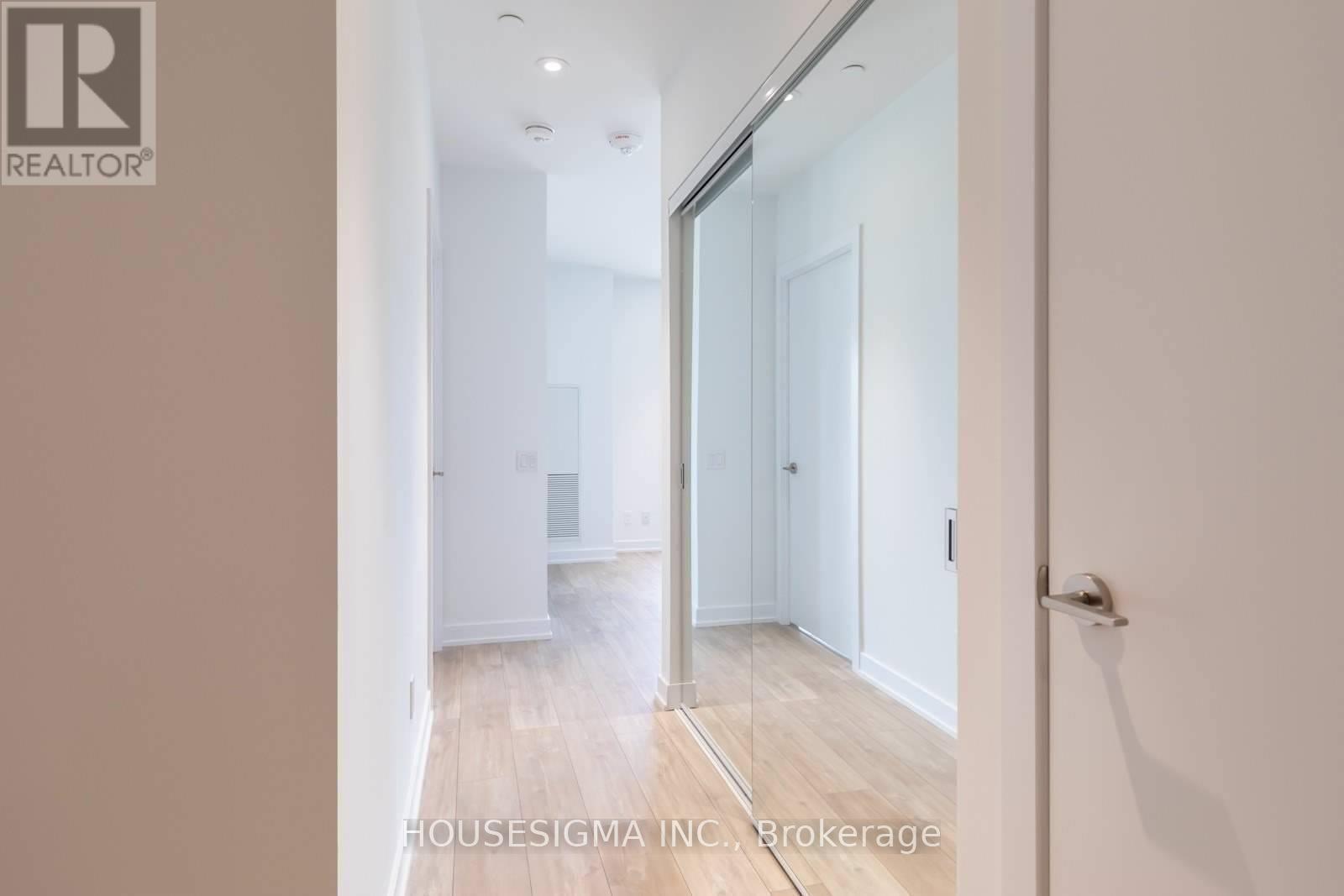 323 - 251 Manitoba Street, Toronto, Ontario  M8Y 0C7 - Photo 2 - W12591168