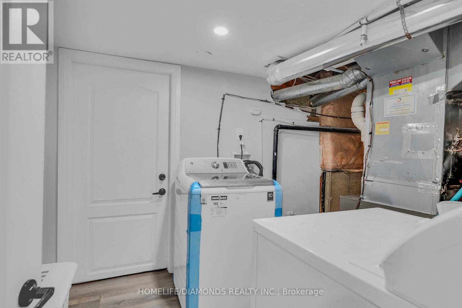 70 Maldives Crescent, Brampton, Ontario  L6P 1L1 - Photo 42 - W12591190