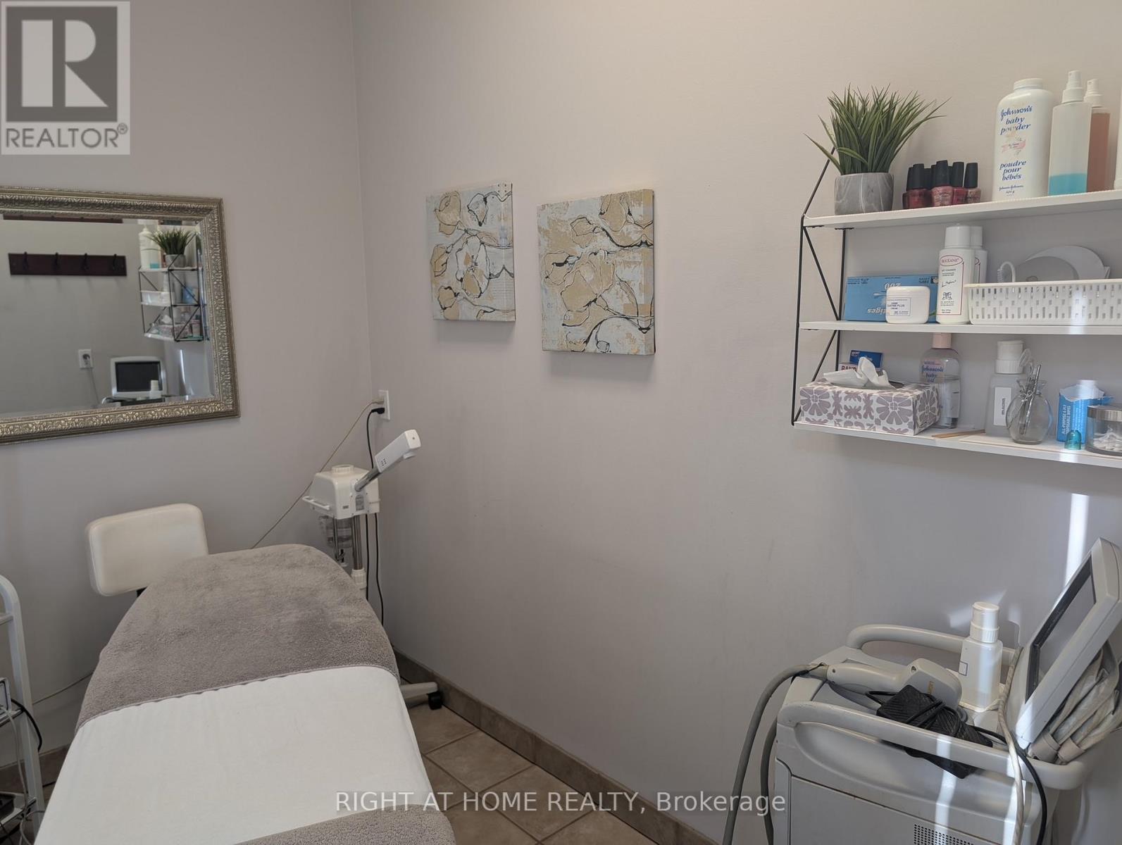 6 - 2275 Westoak Trails Boulevard, Oakville (Wt West Oak Trails), Ontario  L6M 3W6 - Photo 6 - W12591222