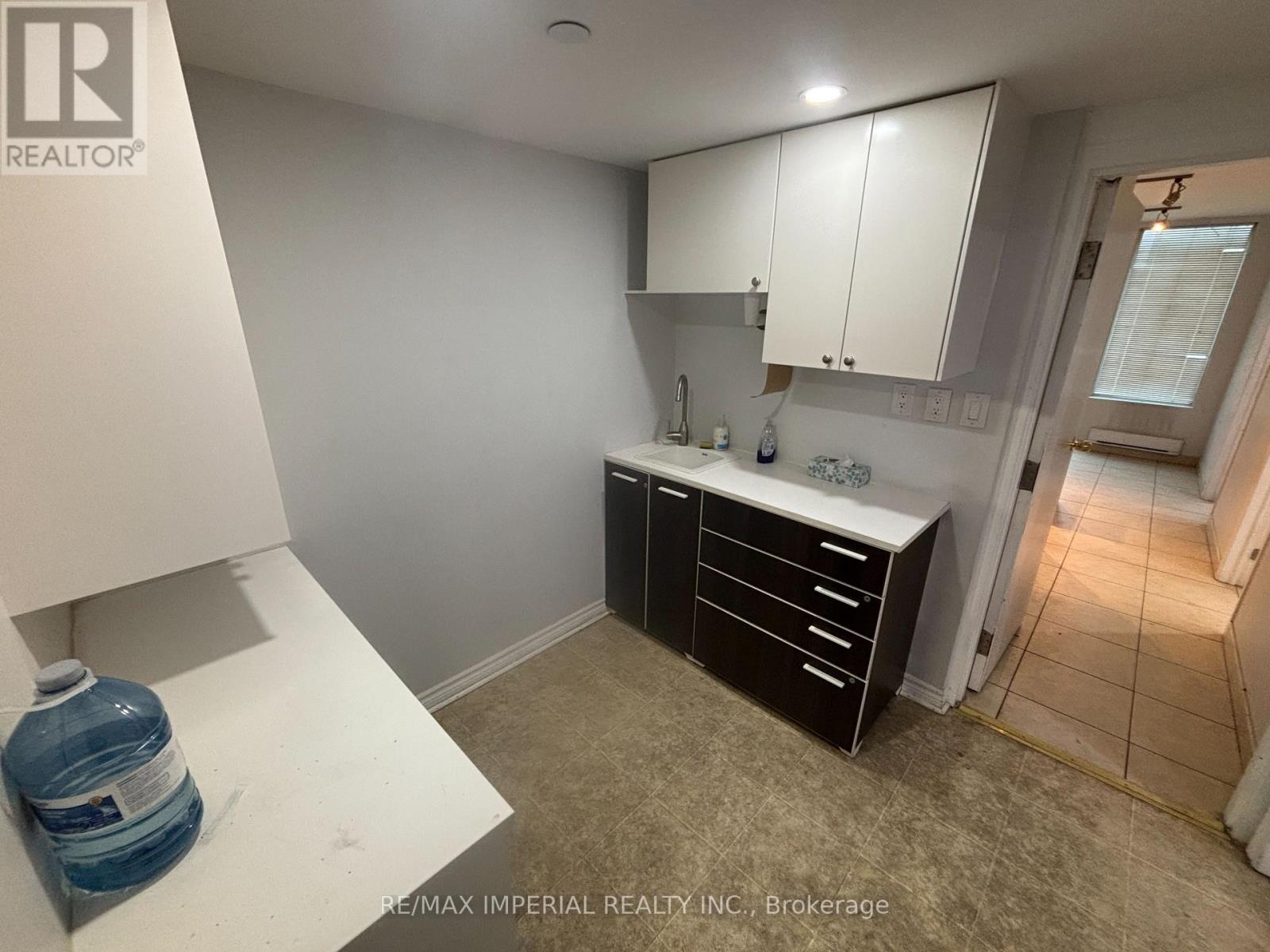 19 - 1662 Bonhill Road, Mississauga, Ontario  L5T 1E1 - Photo 10 - W12591226