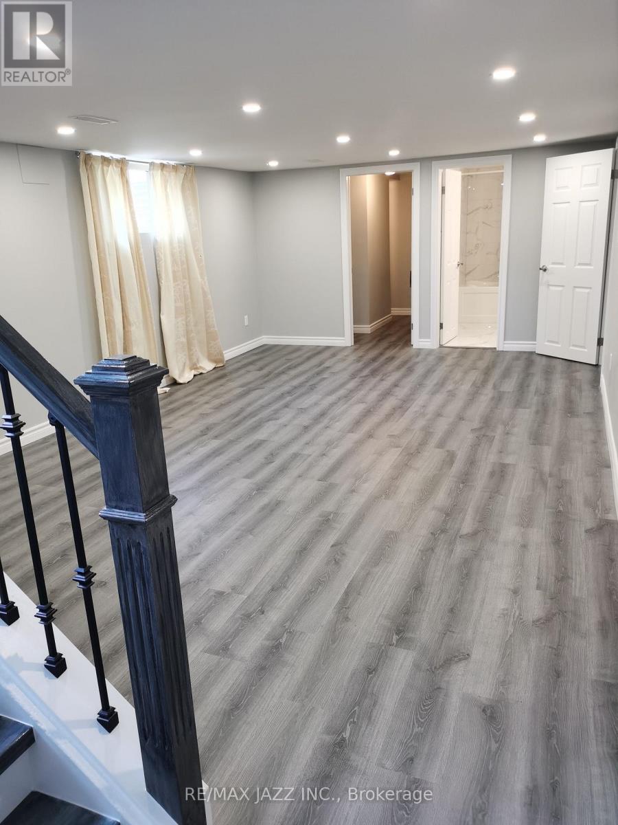 611 Athol Street E, Oshawa, Ontario  L1H 1M2 - Photo 5 - E12591328